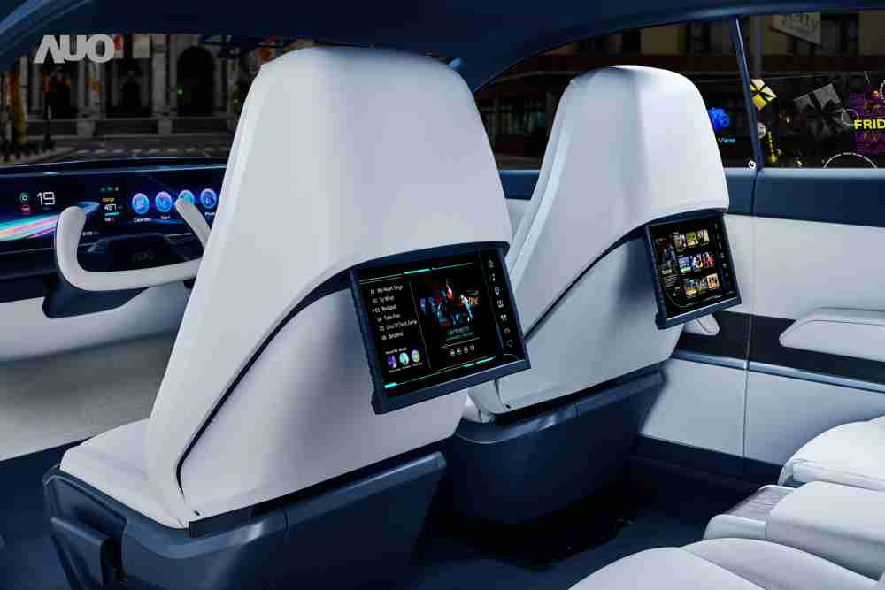尊龙集团将于CES 展示全新Smart Cockpit 2024，，，可紧密串连使用者多元需求，，，，并革新座舱内部的应用和设计，，，带来身历其境且引人入胜的视觉飨宴，，满足驾乘人员的全方位体验