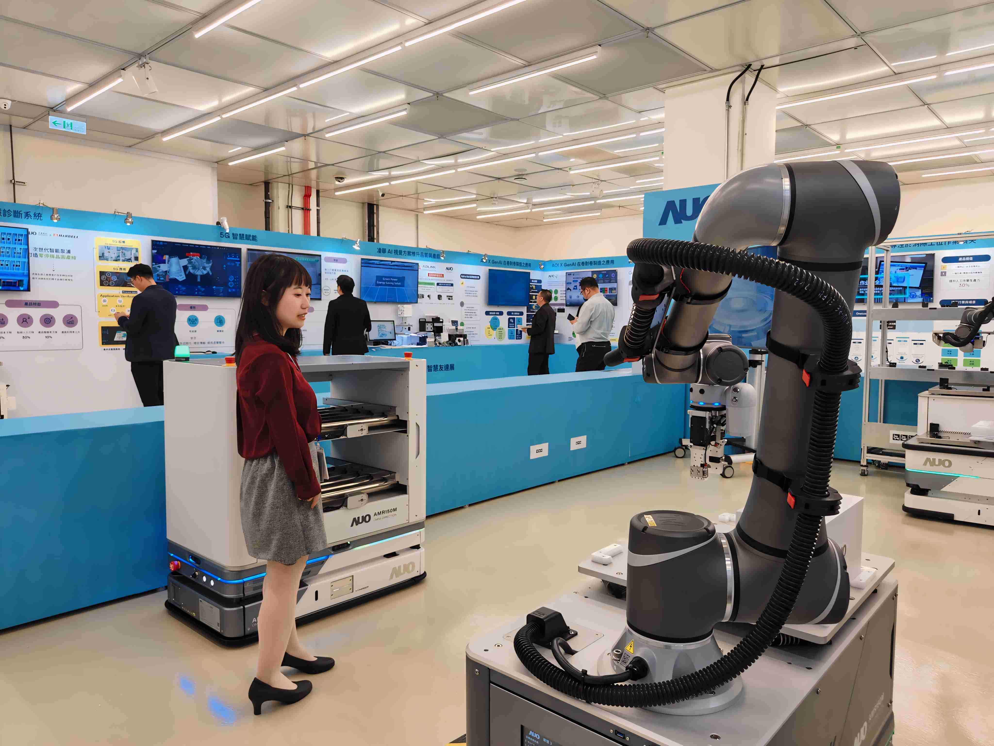 2024智能尊龙集团展邀集生态圈伙伴共同参展，，从数字应用、、、净零减碳到能源发展，，创造全方位永续商机，，，，携手生态圈伙伴迈向永续未来